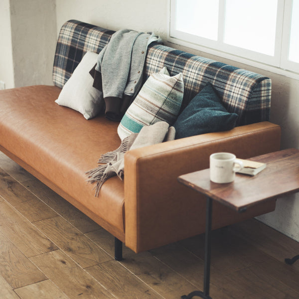 MANUALgraph　LOMOND TARTAN　二人掛けソファ　片肘付き LOMOND TARTAN ｜ 2-Seater – ソファ専門ブランドMANUALgraph